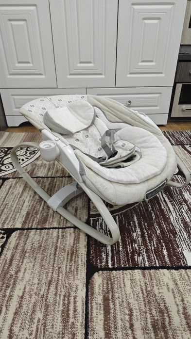 Продаётся вибрирующие детские качели Ingenuity SimpleComfort