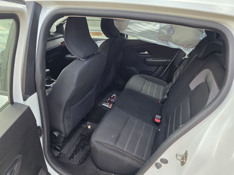 Dacia Sandero stepway 2022 1.0 На части