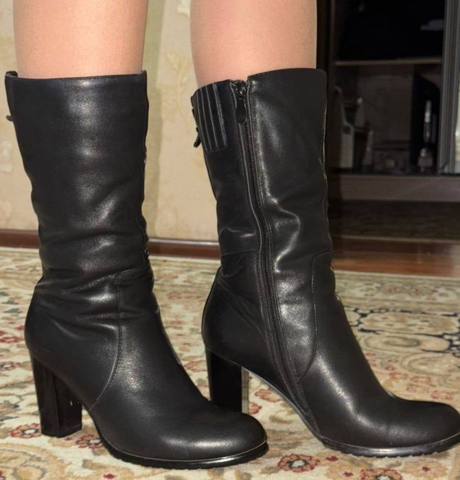 Женская зимняя сапожка,