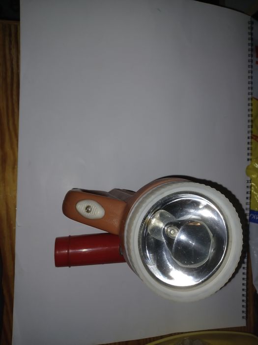 Най-различни фенери.