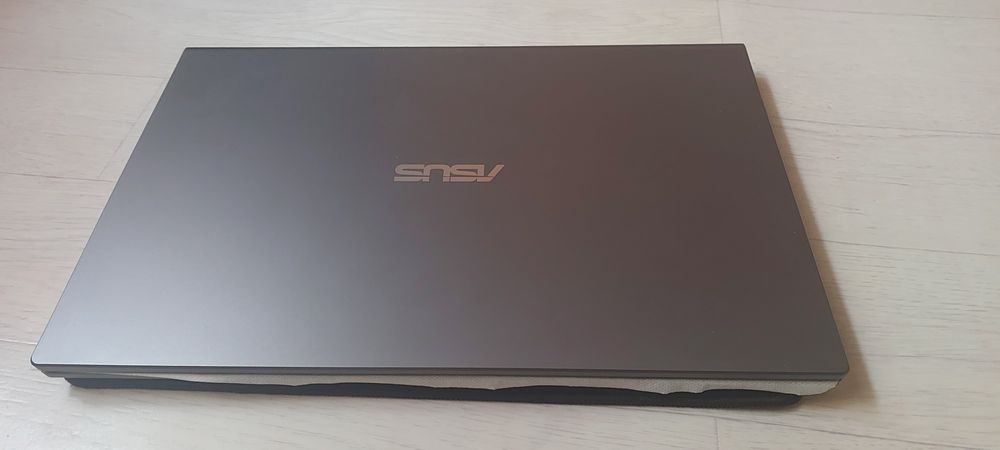 Ноутбук ASUS новый