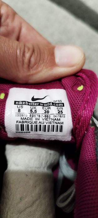 Нови дамски маратонки NIKE