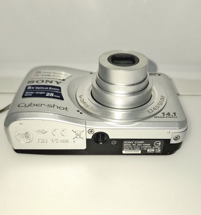 Sony Cyber-shot DSC-S5000 компактен дигитален фотоапарат