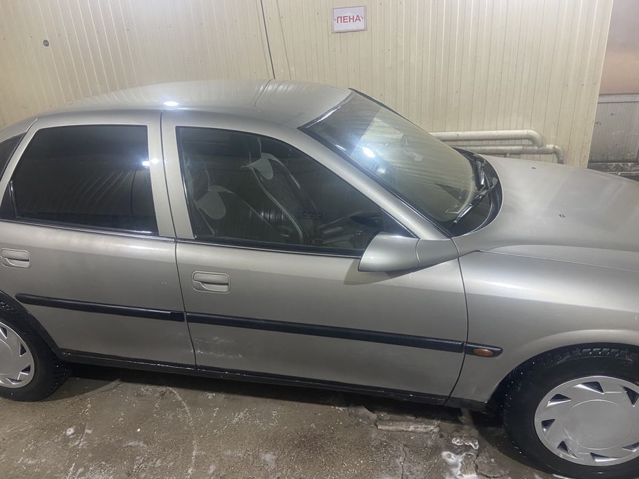 Opel Vectra B 1997 г. 1.6 МКПП