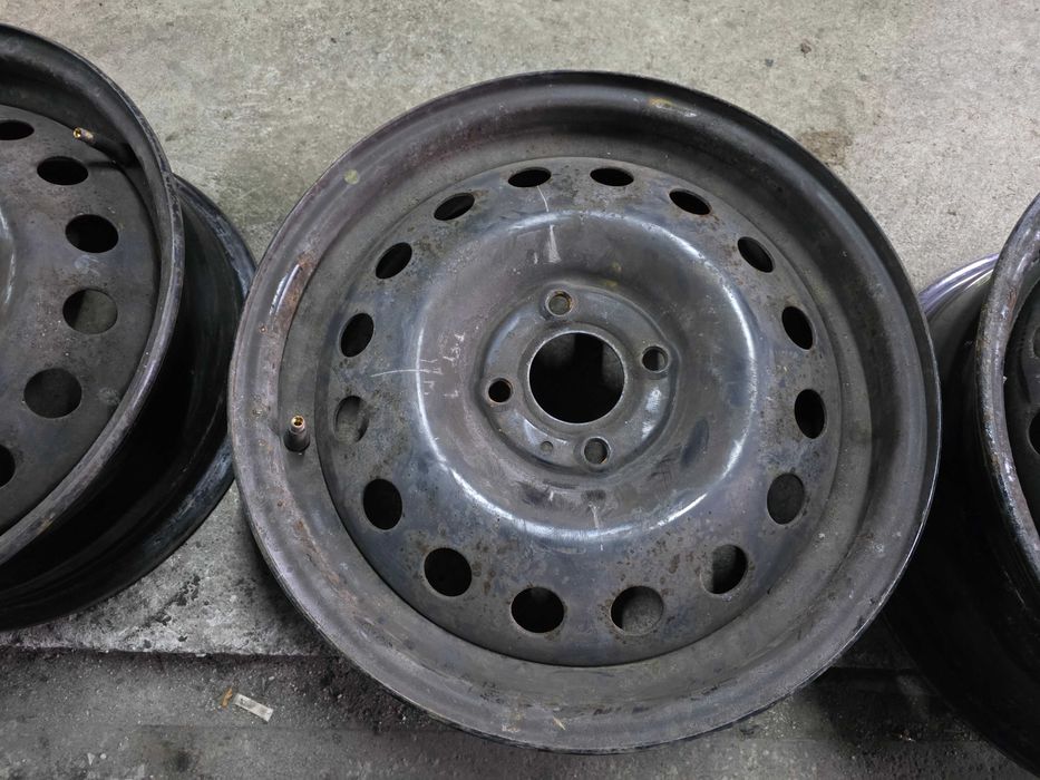 Железни джанти 15 - Nissan Micra