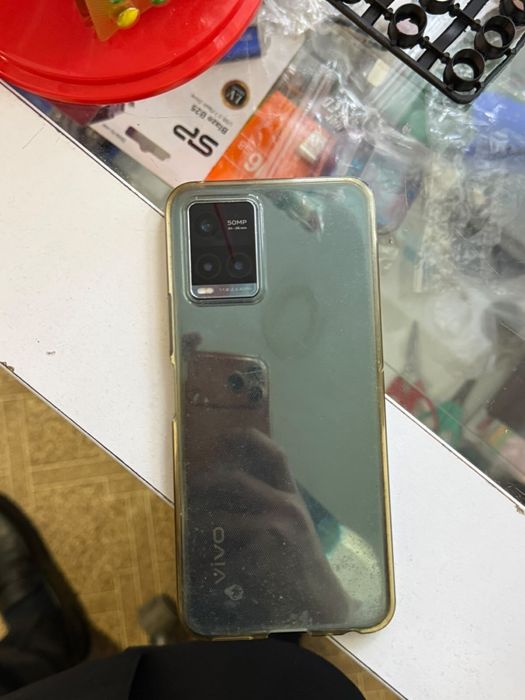 Vivo Y33s в хорошем состояний