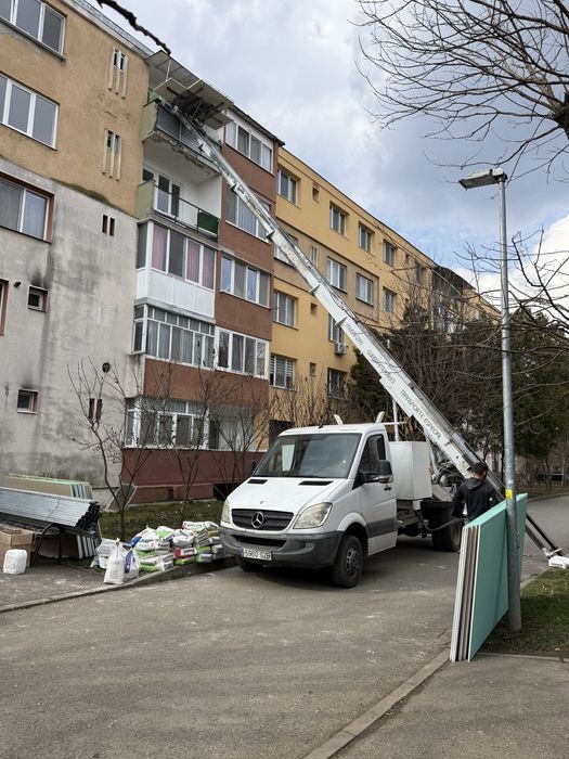 Inchiriez lift exterior tip girafa (nacela ) si carucior electric pentru scari, duba cu lift si liza, servicii de transport si mutari si debarasari