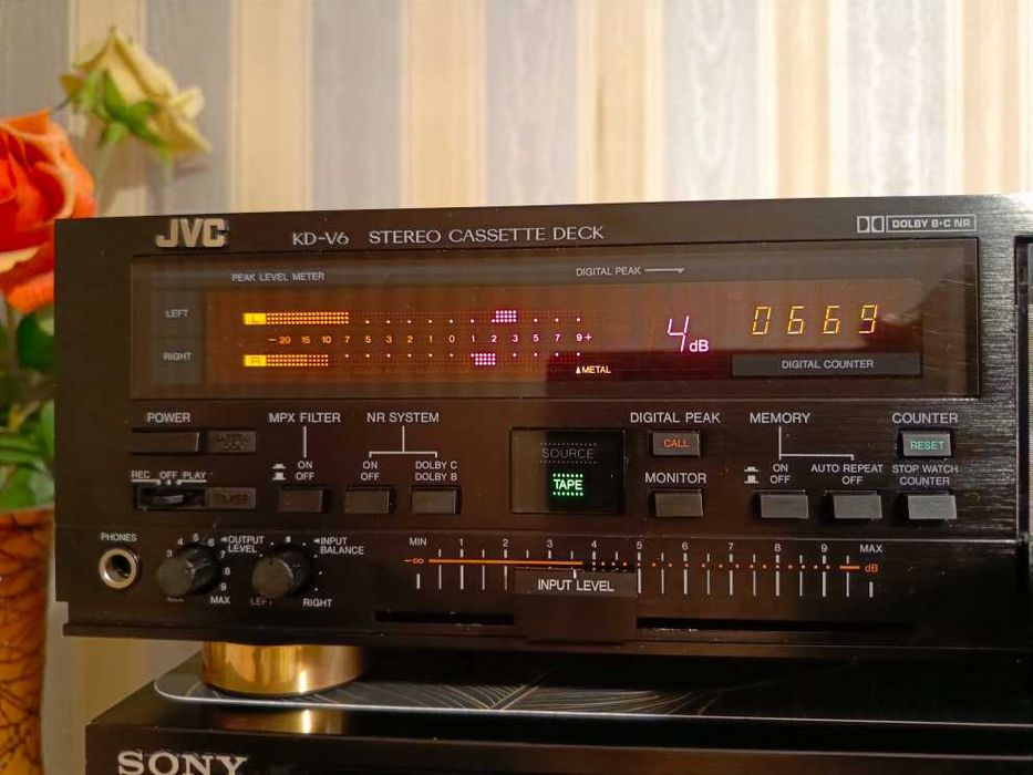 Кассетная приставка JVC KD-V6