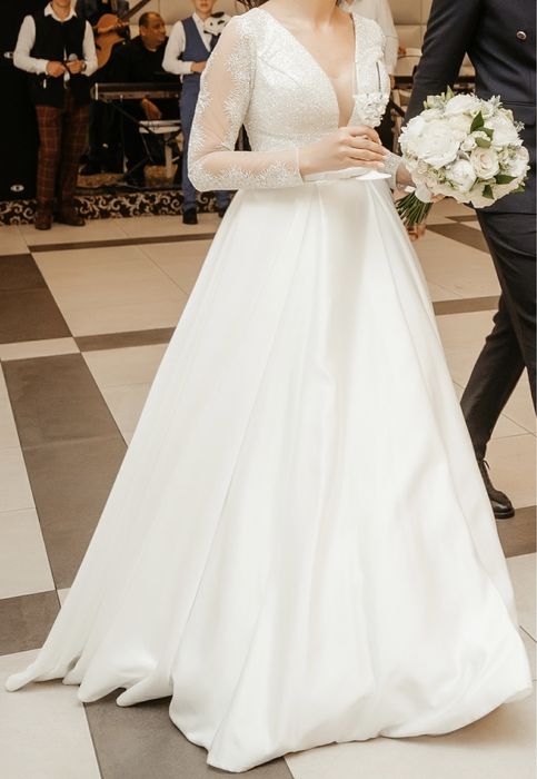 Vand rochie de mireasa