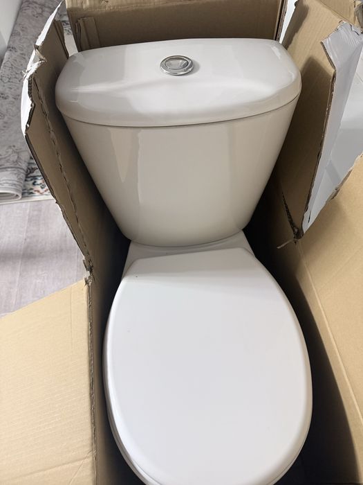 Продам унитаз новый