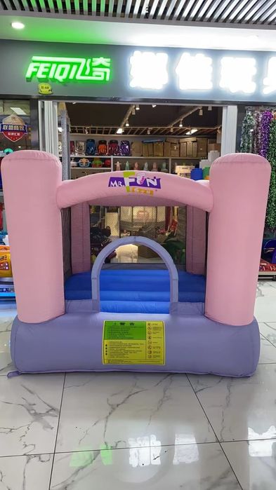 Батут надувной  замок