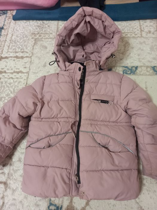 Продам детские куртки размер 92-110