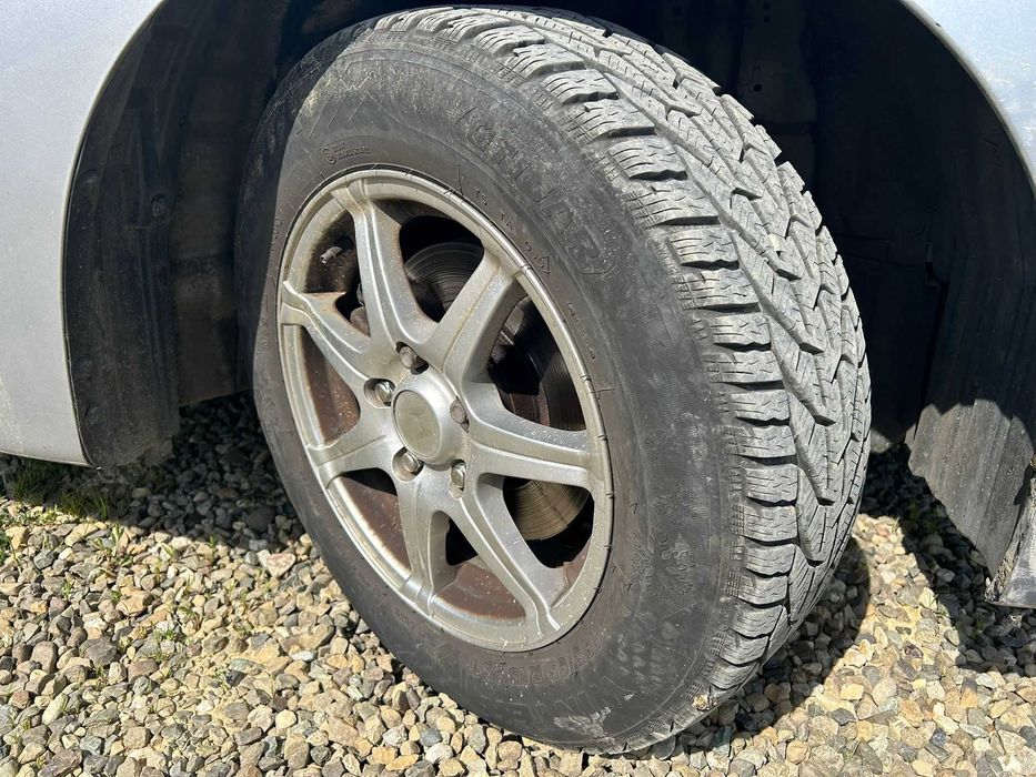 Vând Honda FRV 1.7 Benizina