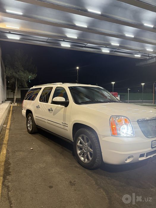 GMC Yukon 2013 yil