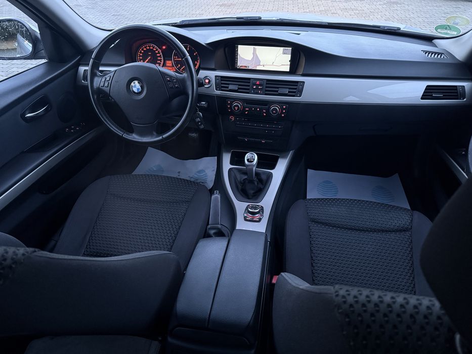 BMW seria 3 motor 2,0 Diesel an 2011 Xenon/Navigatie