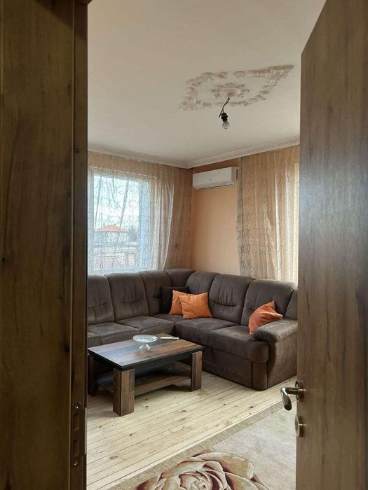 Дава се под наем Етаж от къща в София, Враждебна - 120 кв.м за 475 € - Снимка #1