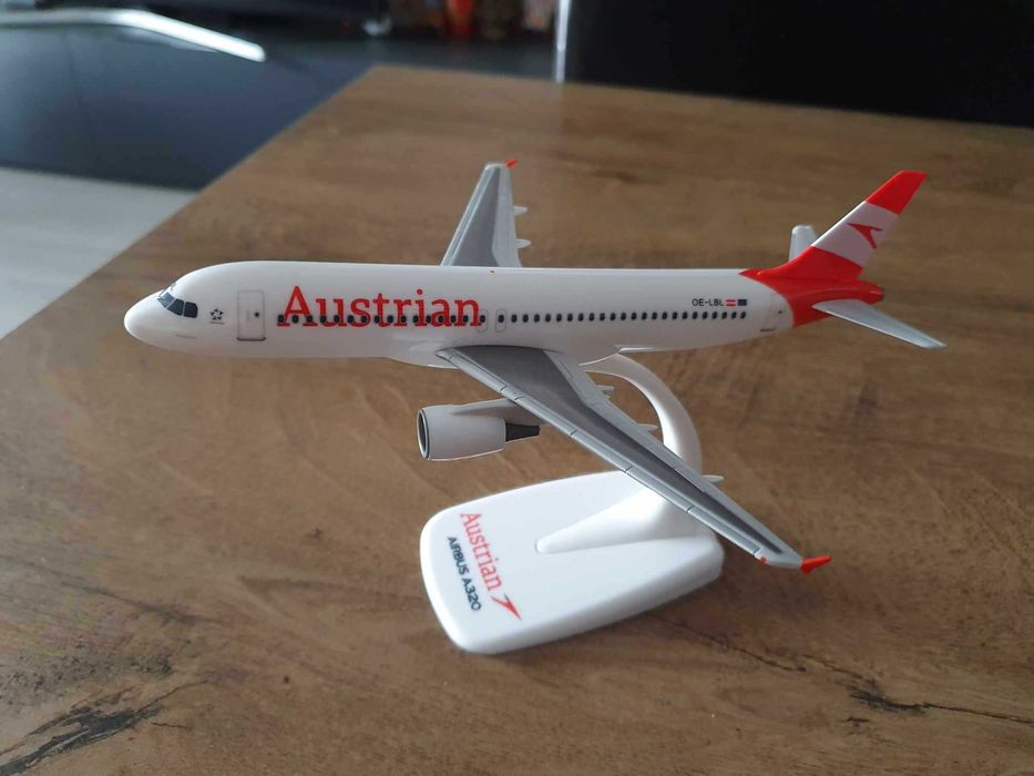 Macheta avion Austrian Airlines Airbus A320 | Perfect pt cadou