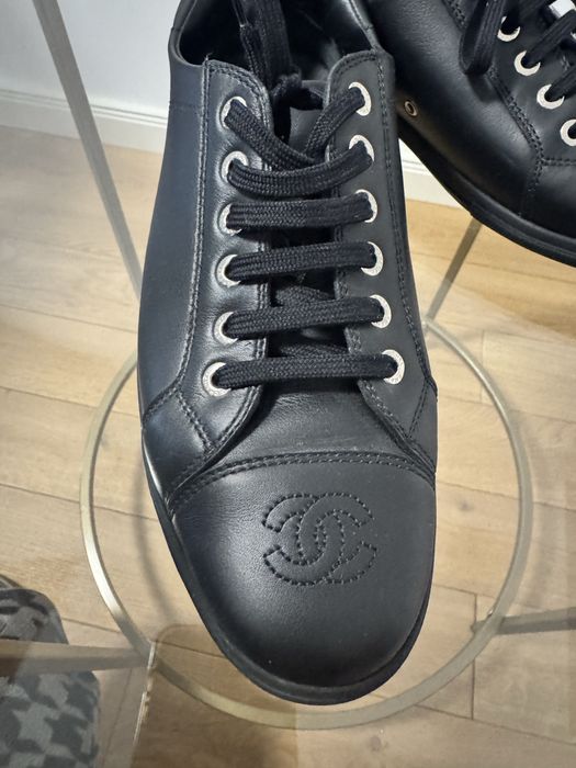 Sneakers Chanel, piele, o singura purtare.