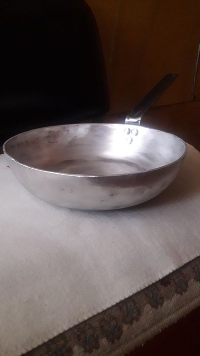 Продам сковороду.