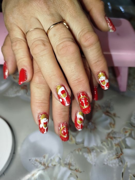 Маникюр 3000тг наращивание