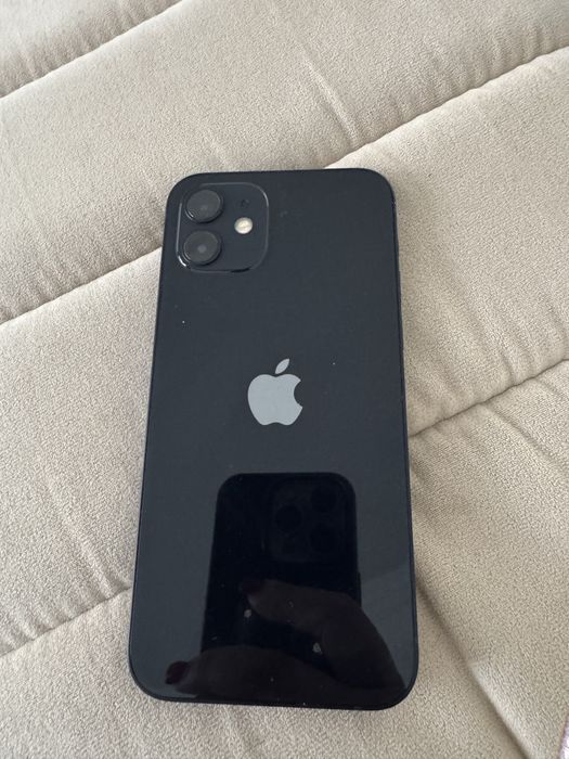 Продам айфон 12 с коробкой