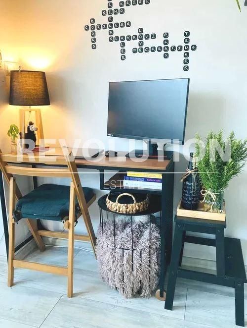 Тристаен апартамент в района на Спортна зала!