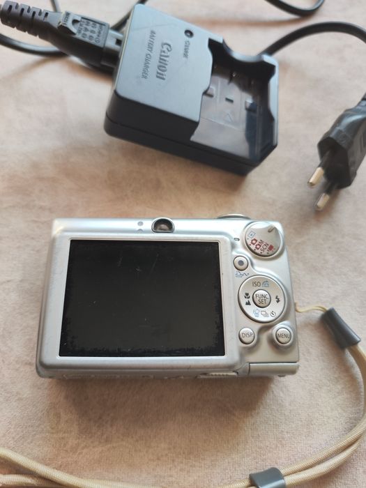 Canon Ixus 750 + зарядно и карта