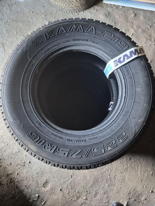 Продам шины новые 225/75R16