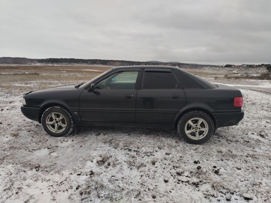 Продам машину ауди б4