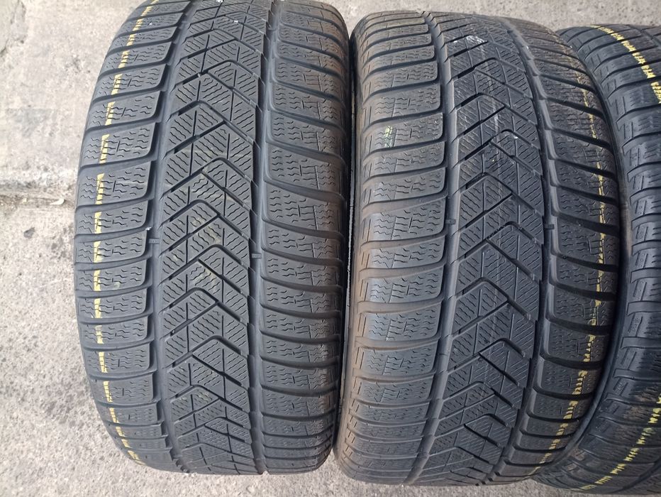 4 anvelope RunFlat de iarna Pirelli 2x255/40 R18 2x225/45 R18