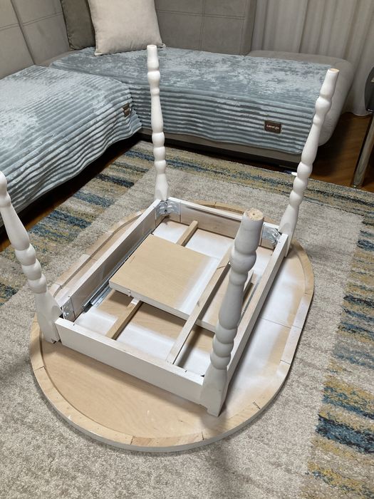 Трапезна маса за кухня или трапезария