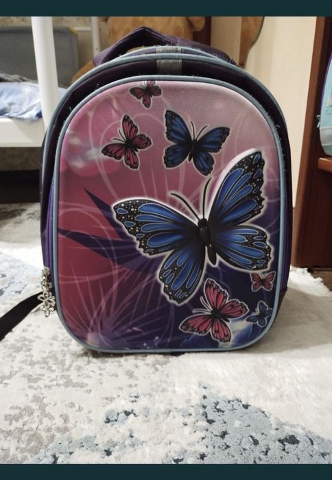 Продам школьный рюгзак