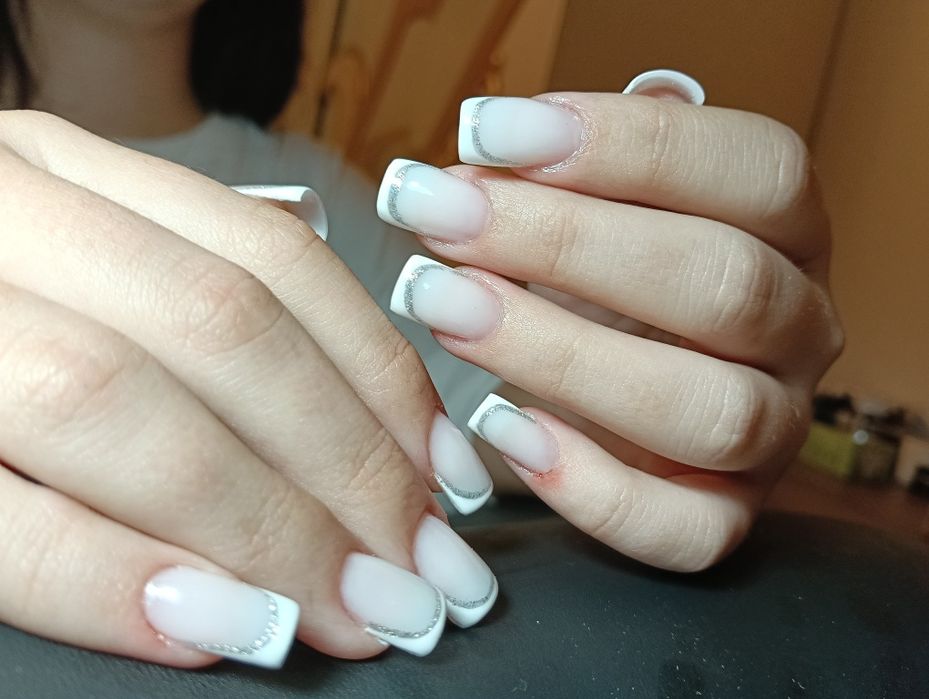 Iubitoare de unghiute