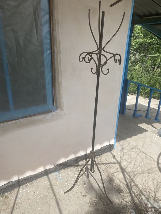 Кованная вешалка