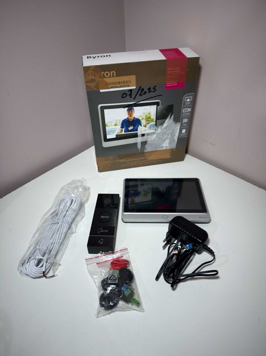 Video interfon Byron RFID DIC-24112