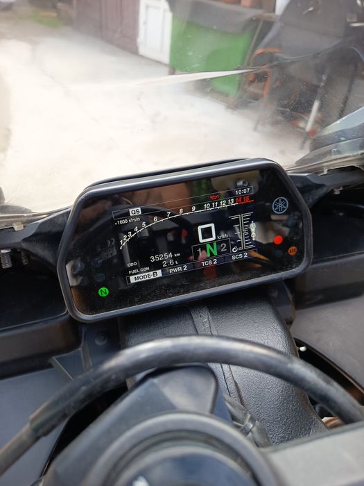 Vand yamaha r1 .2015