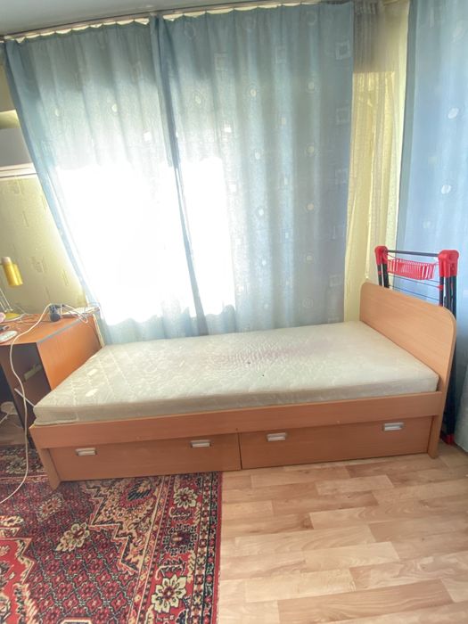 Продам кровать/ каркас матрас бесплатно