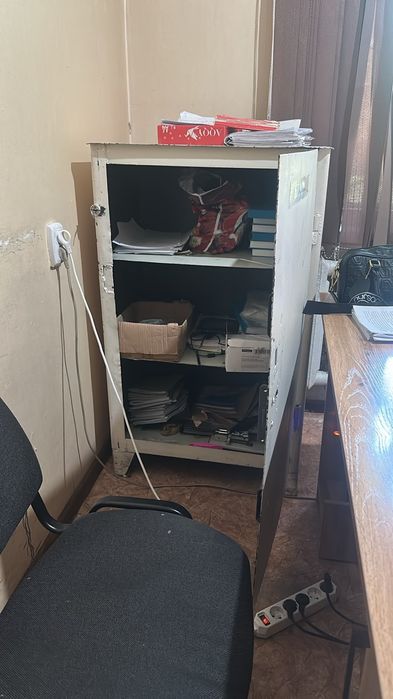Продам сейф металлический