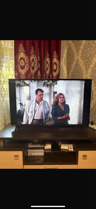 Стиральная машинка и телевизор