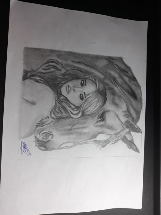 fac orice desene, portrete oameni, animale.