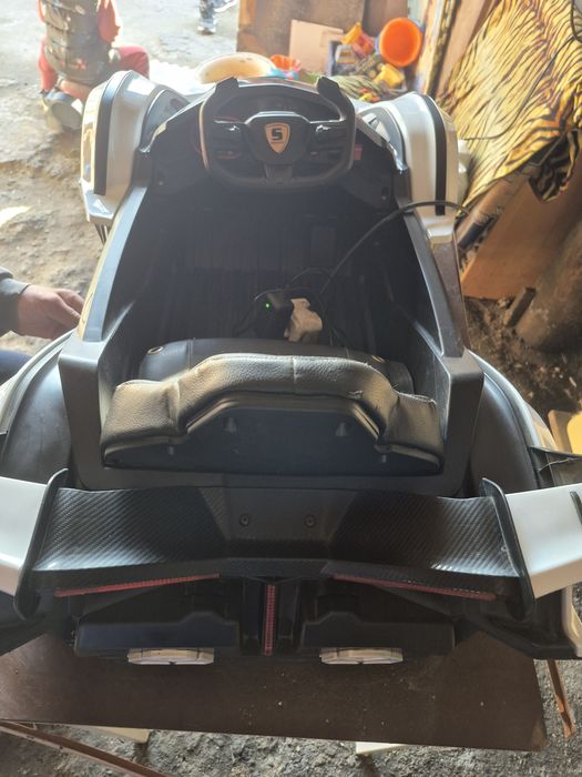 Продам  детский электромобиль