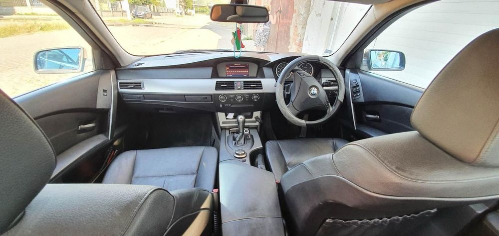 Продавам бмв 520д на части