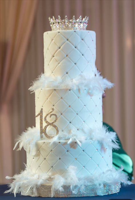 Vand machetă pentru majorat