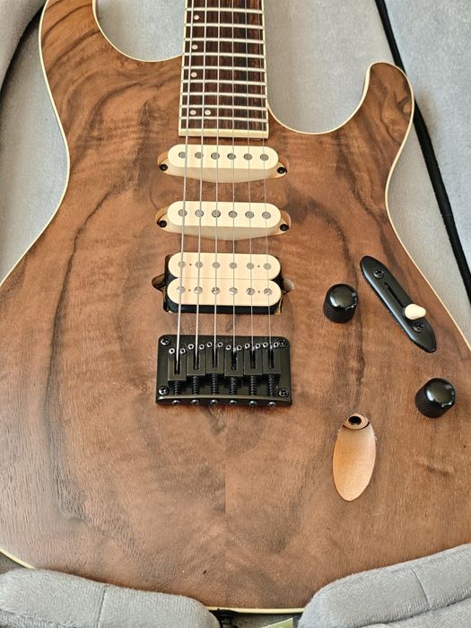 [Vând] Ibanez SEW761CW + padded case