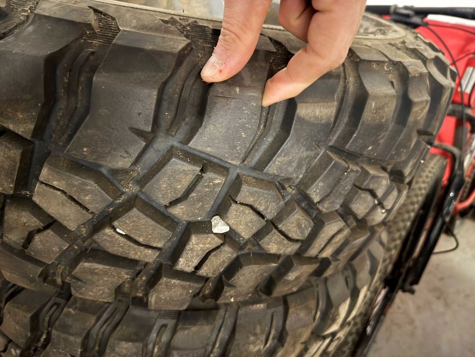 Set BF Goodrich Mud Terrain KM3  - 245/65/R17