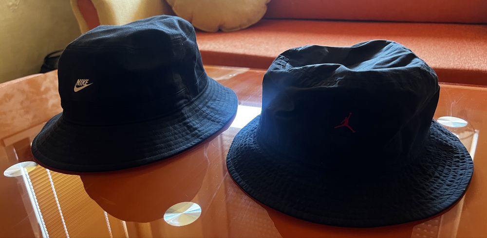 Шапки с козирка,тип чорап,капели