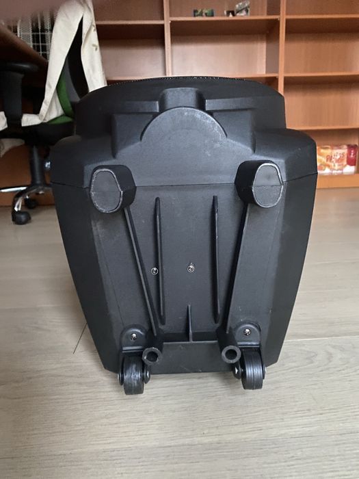 Vand boxa cu bluetooth si microfon