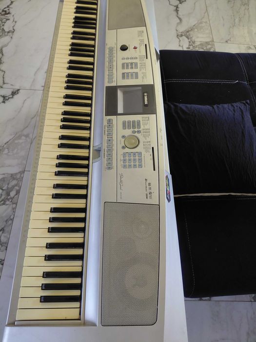 Синтезатор YAMAHA