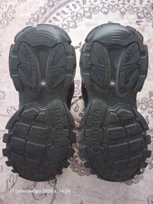 Balenciaga track led номер 42 ( 27.5 см.)