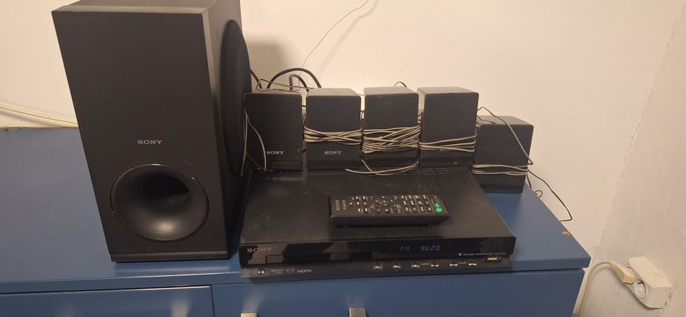 Dvd Sony 5+1 HBD-TZ140